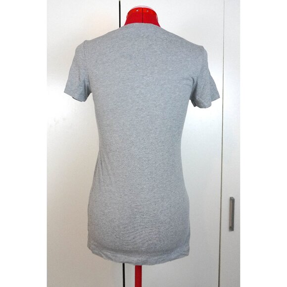 Out of Print "Midsummer Night's Dream" V-Neck T-Shirt in Grey. - Picture 4 of 8